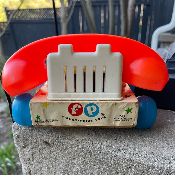 Vintage Fisher-Price telephone - Picture 6 of 9